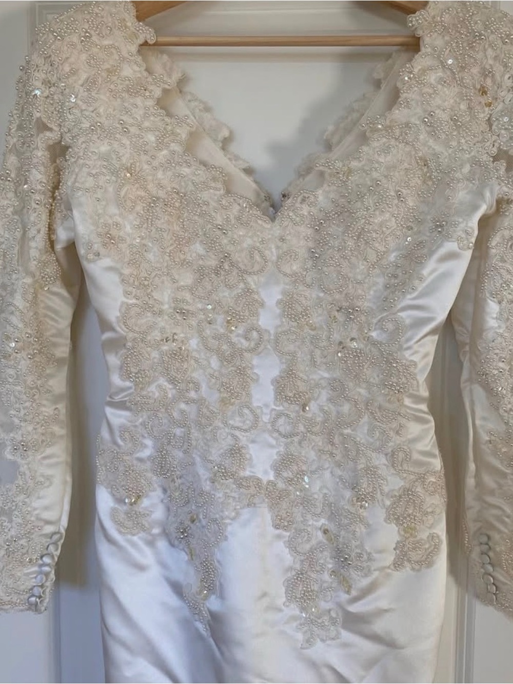 Yes To The Dress Wedding Gown - Picture 2 of 6